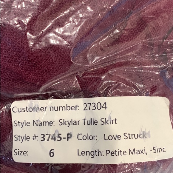 Beautiful Revelry tulle skirts in purple tones - 5 in total. - Picture 10 of 11